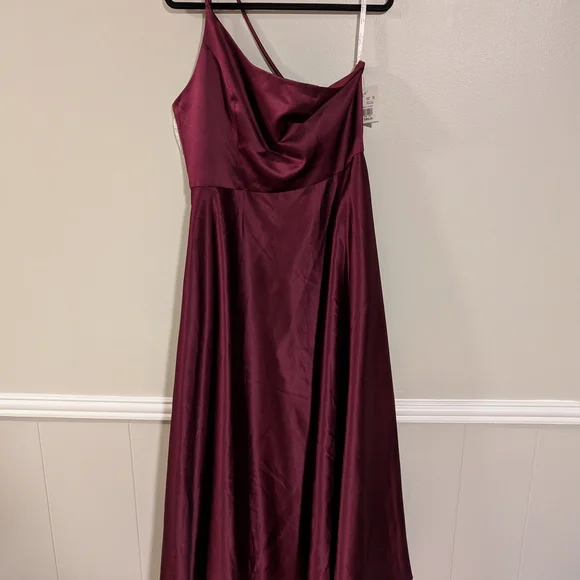 David's Bridal Wine One Shoulder Satin Dress Size 14 - Picture 2 of 7